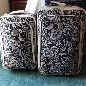 Luggage set